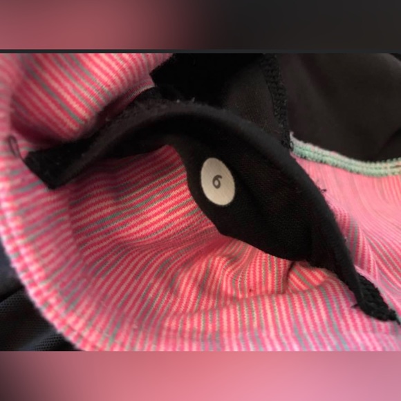 Lululemon Breathe Easy Crop Mesh / we are From Space size 6 - Picture 5 of 6